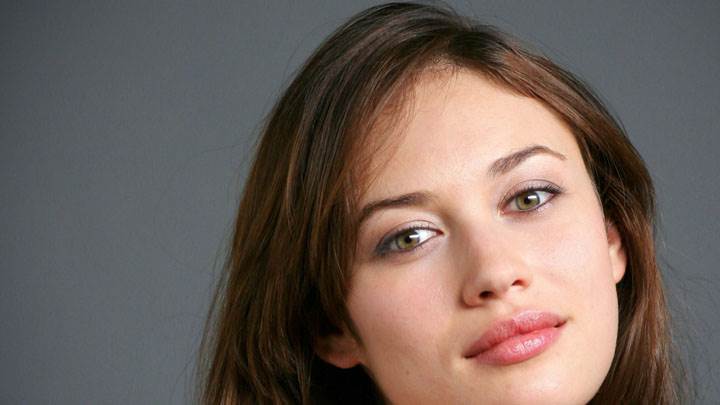 Olga Kurylenko Red Lips Smiling Face Closeup